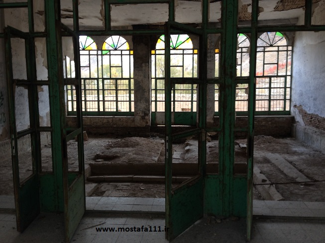 داخل تالار اصلی کاخ ناصری در دره شهرستانک 11 آبان 1396